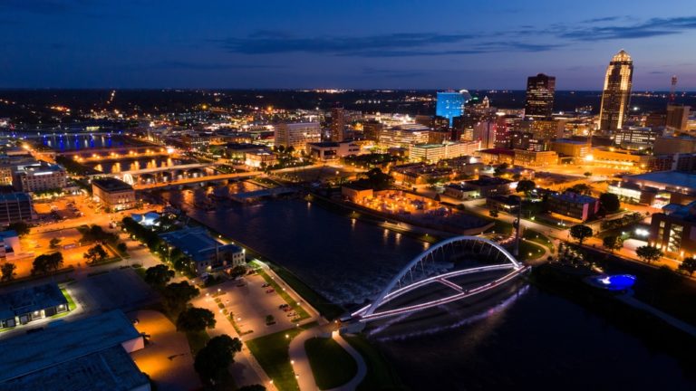 Des Moines